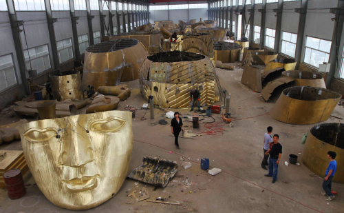 The Grand Maitreya Project statue manufacturing process. Photo via The Grand Maitreya Project on Facebook.