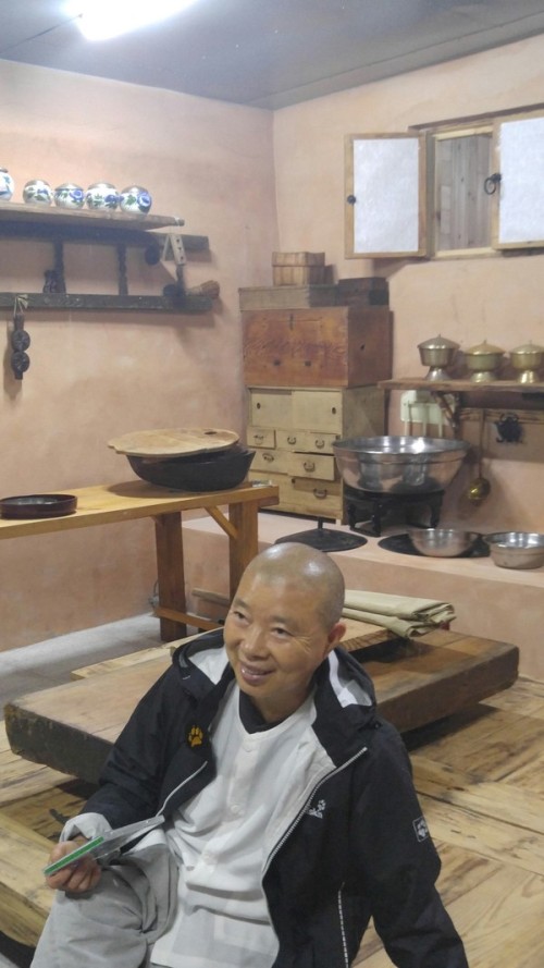 Jeong Kwan appeared in Netflix food documentary series “Chef’s Table”, discussing how temple food is eaten “to gain realization” 